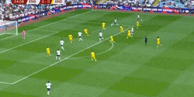 马杜埃凯传中造加西亚自摆乌龙，英格兰1-0安道尔