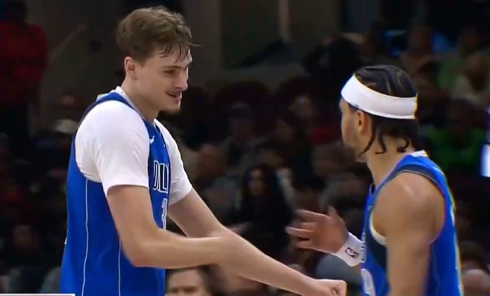 世界杯决赛-分差20分了！弗拉格飞身大帽哈登&amp;反击助攻内姆哈德三分打停骑士